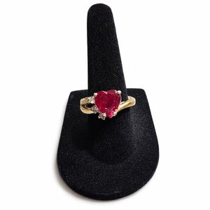 Heart Shaped Ruby-Tone Ring – Elegant Statement Band Size 8